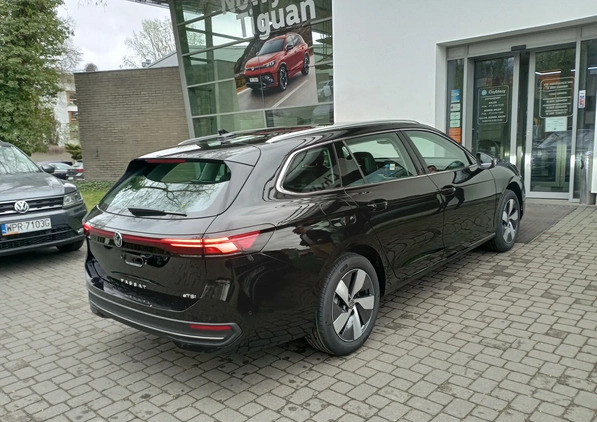 Volkswagen Passat cena 193500 przebieg: 10, rok produkcji 2024 z Kolonowskie małe 379